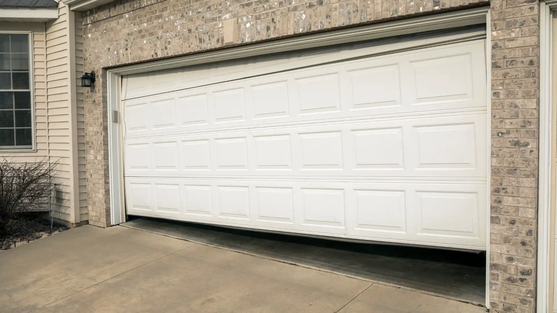 Garage Door Repair Vaughan 8 Emergency Garage Door Repair